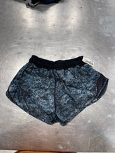Load image into Gallery viewer, Lulu Lemon Athletic Shorts Size 2 3769
