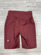Load image into Gallery viewer, Lulu Lemon Athletic Shorts Size 3/4 7547
